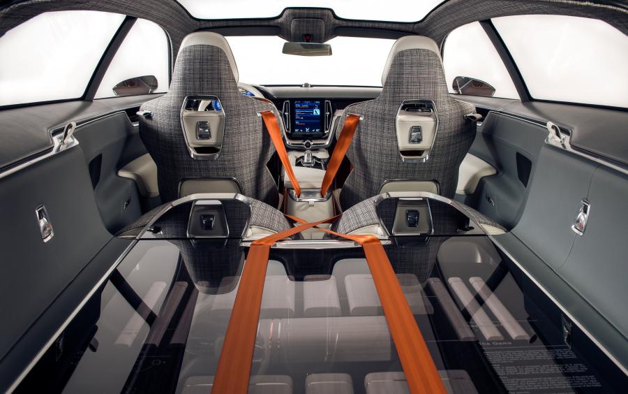  Volvo Estate Concept 2014 года  (фото 35 из 36)